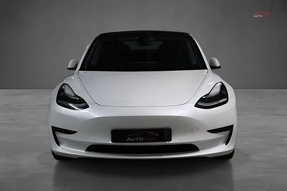 Tesla Model 3 2020 photo 3