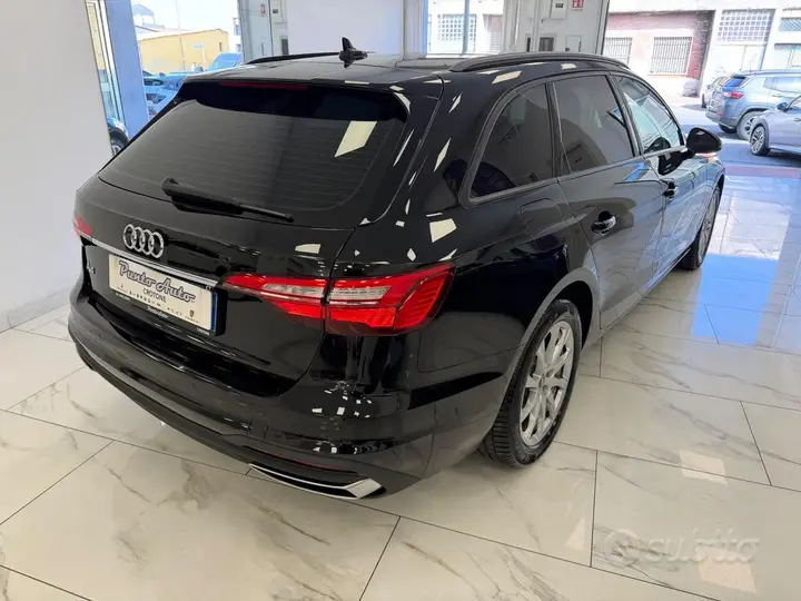 Audi A4 2023 photo 4