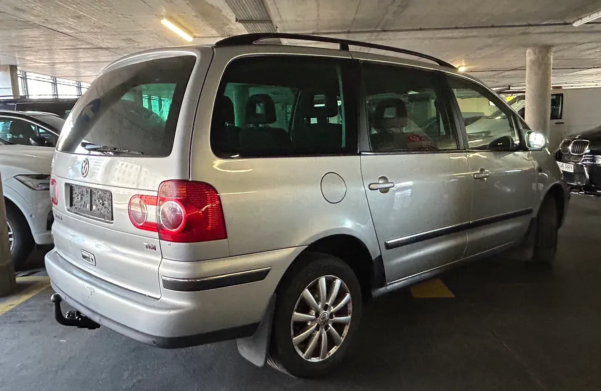 Volkswagen Sharan 2005 photo 3