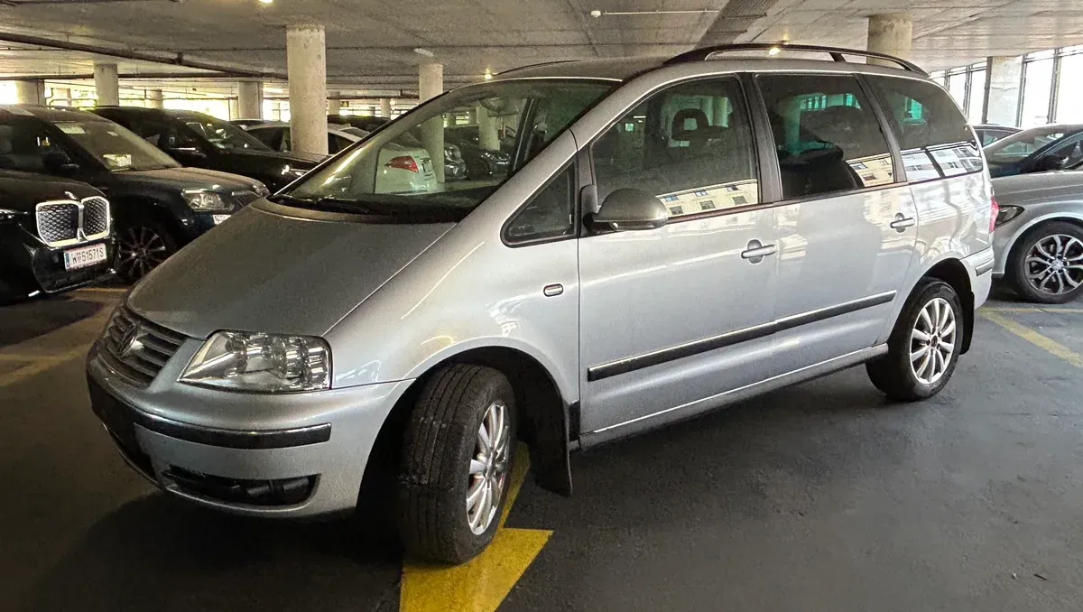 Volkswagen Sharan 2005 photo 2