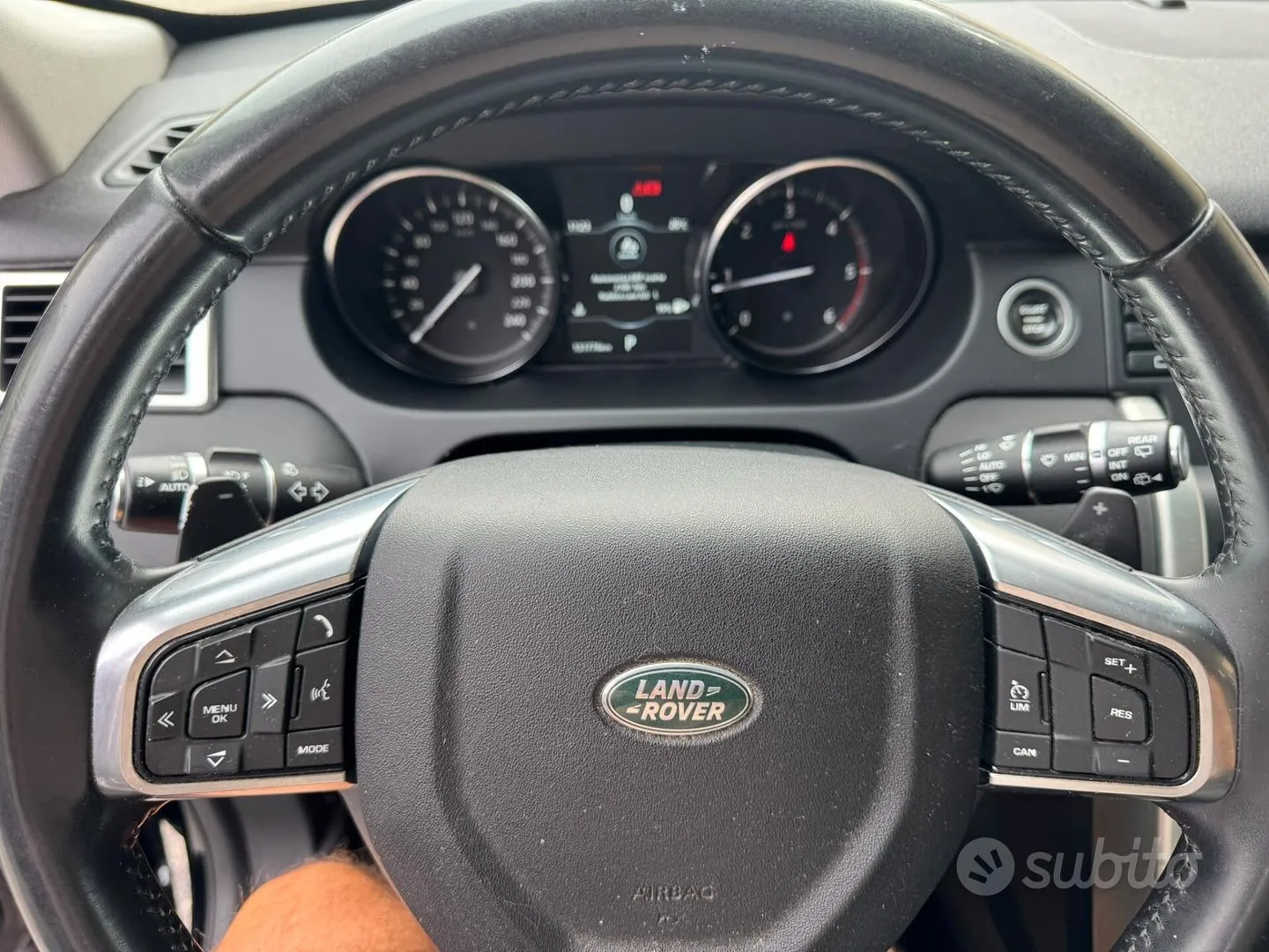 Land Rover Discovery Sport 2018 photo 3