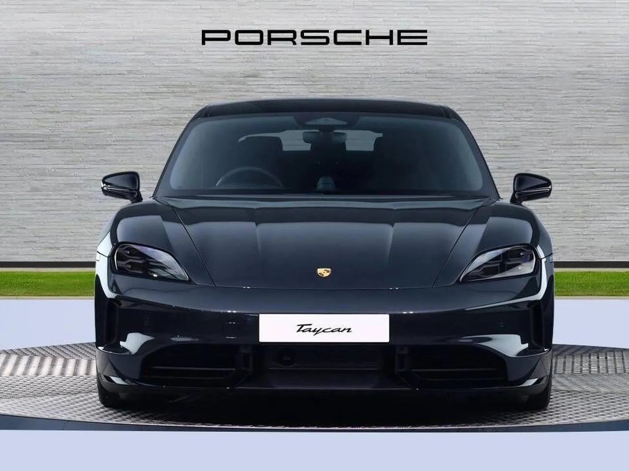 Porsche Taycan photo 2