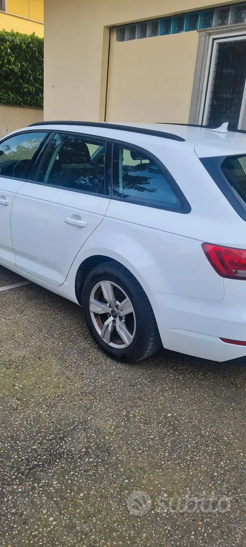 Audi A4 2016 photo 2