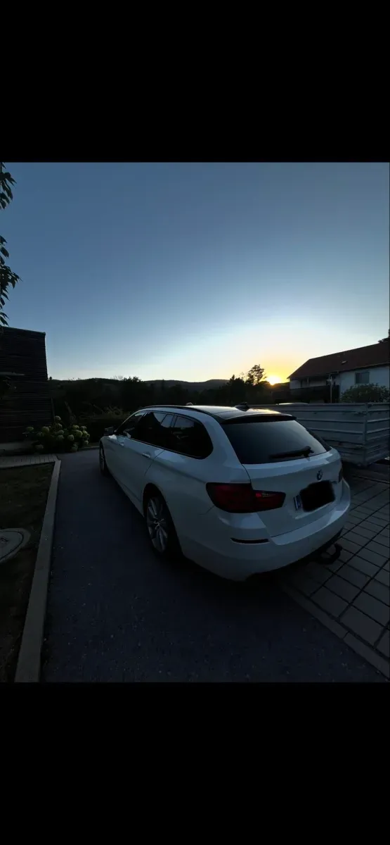 BMW 5 Series 2012 photo 3
