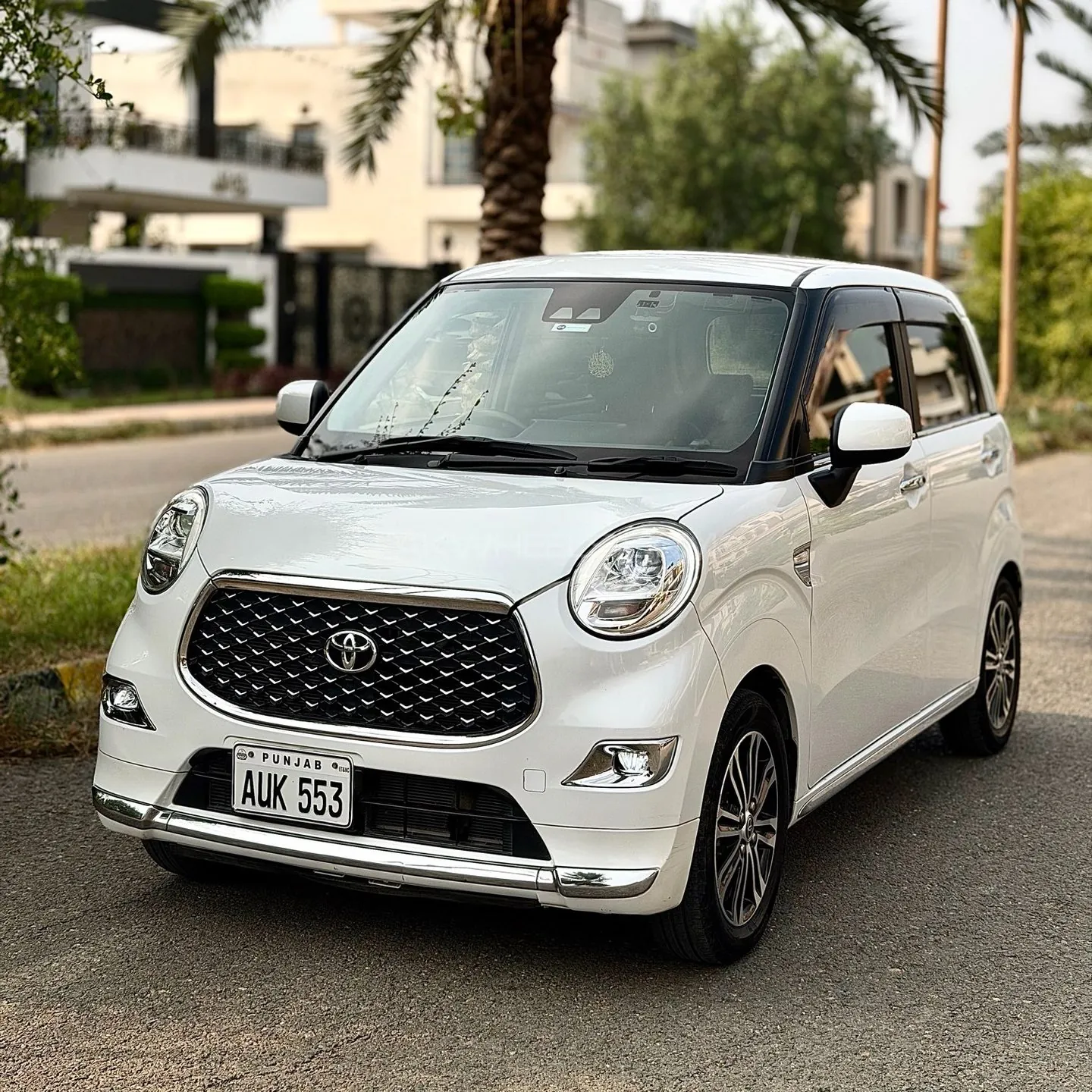 Daihatsu Cast
