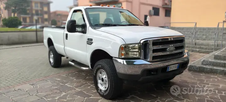Ford F350 2004 photo 2