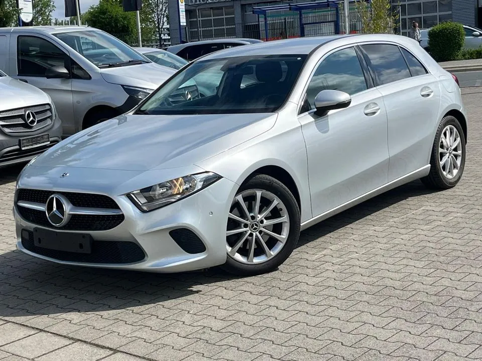 Mercedes-Benz A 200