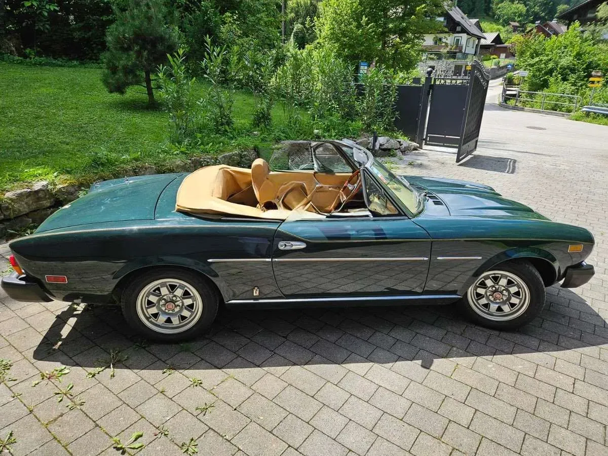 Fiat 124 Spider 1979 photo 2