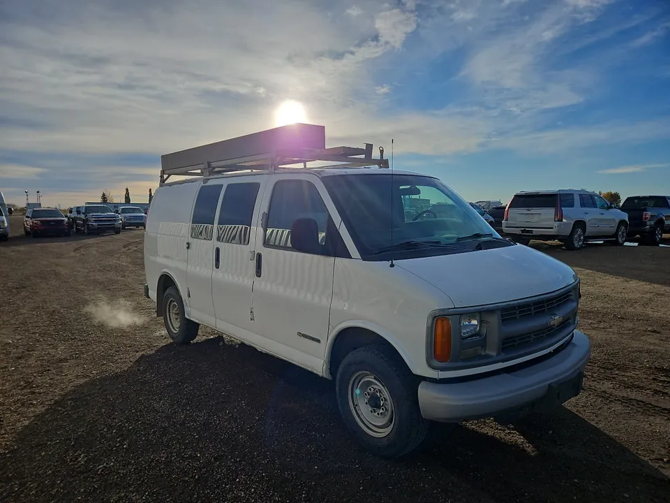Chevrolet Express 2002 photo 2