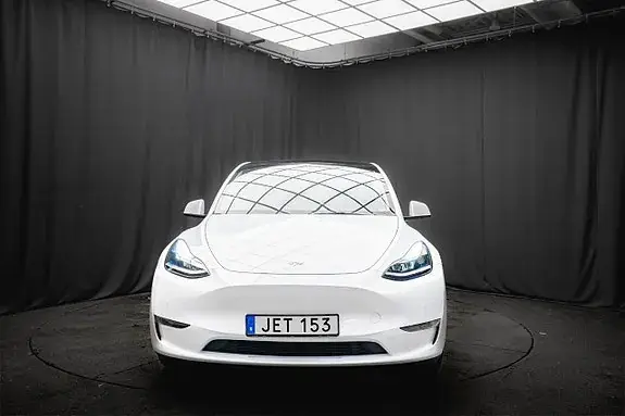 Tesla Model Y 2023 photo 4