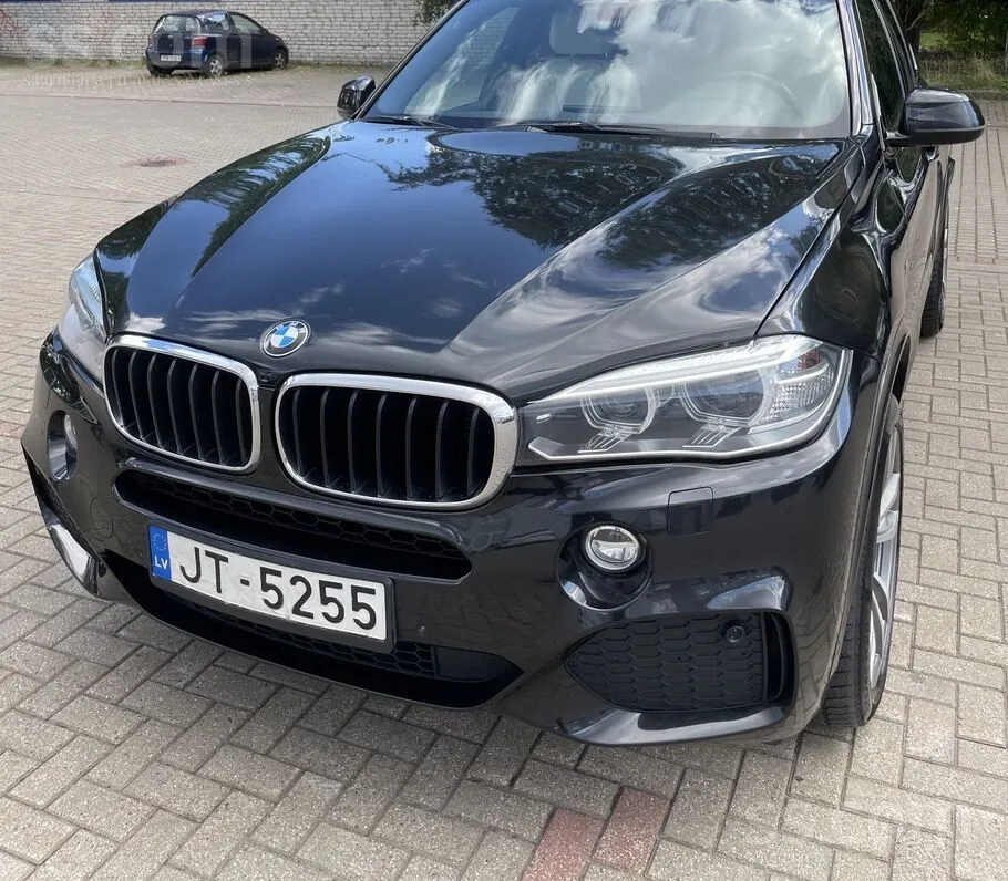 BMW X5 2013 photo 2