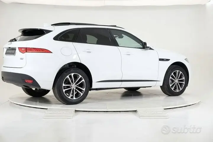 Jaguar F-Pace 2020 photo 2