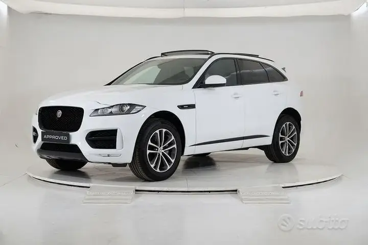 Jaguar F-Pace
