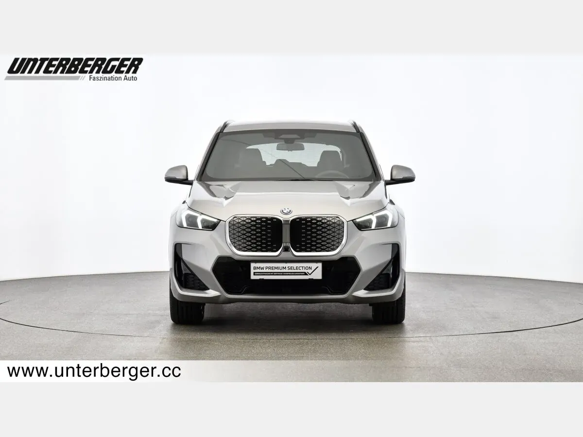 BMW Ix1 2024 photo 2