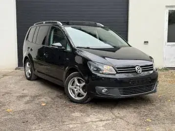 Volkswagen Touran 2015 photo 2