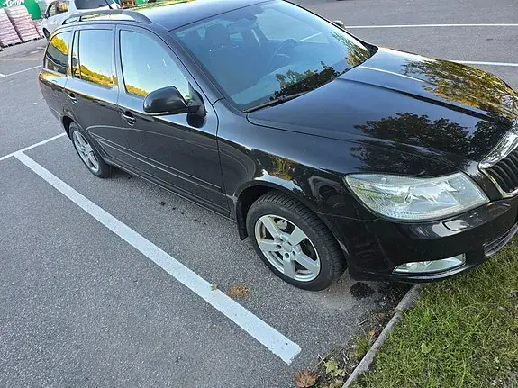 Skoda Octavia 2011 photo 3