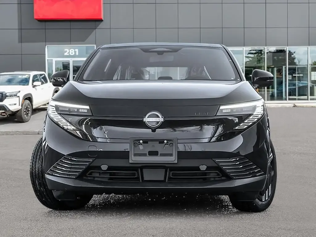 Nissan Leaf 2026 photo 2