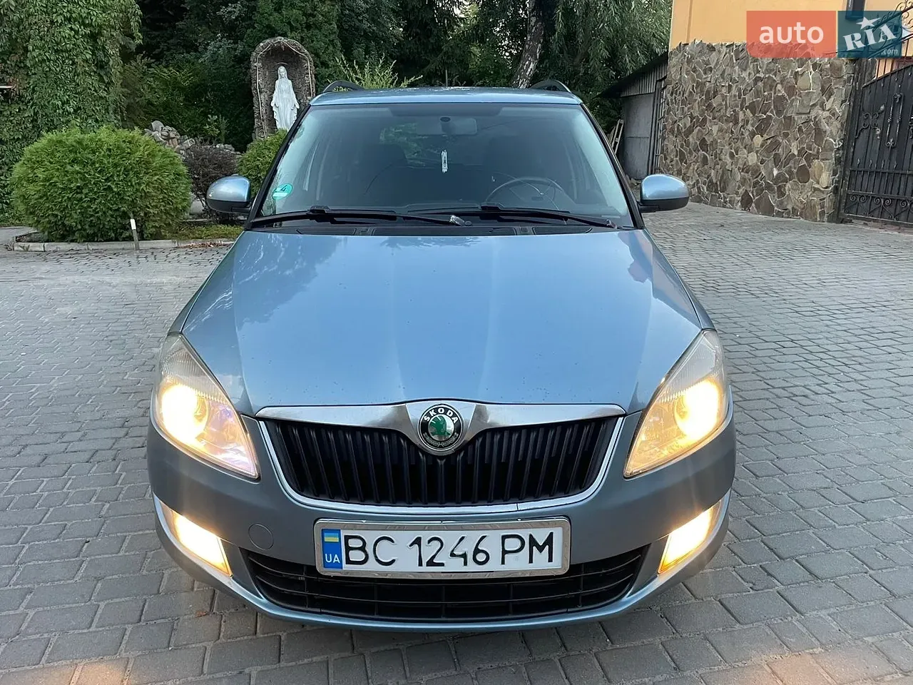 Skoda Fabia 2012 photo 2