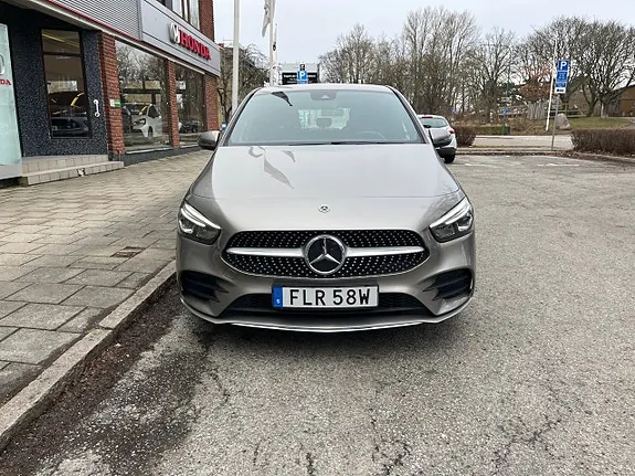 Mercedes-Benz B250 E 2021 photo 3