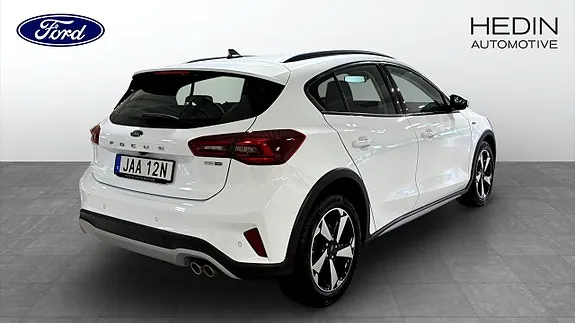 Ford Focus 2023 photo 2