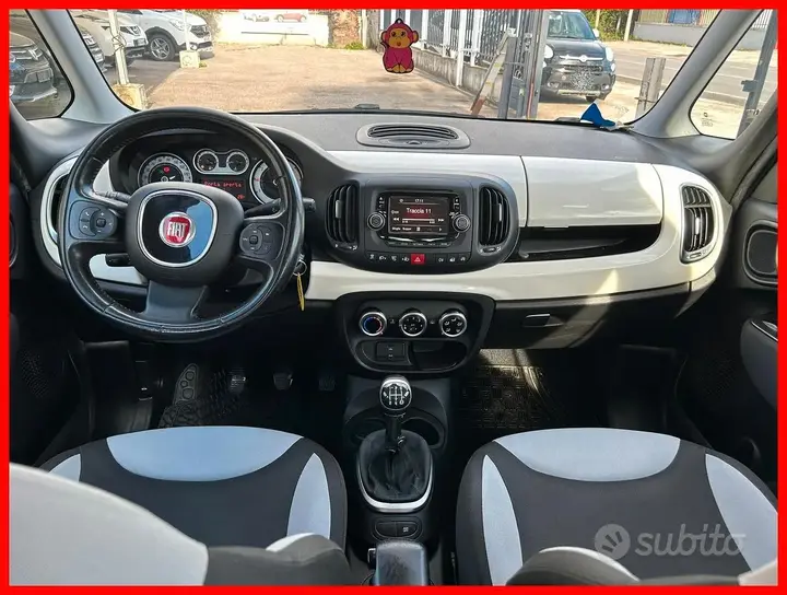 Fiat 500L 2013 photo 2