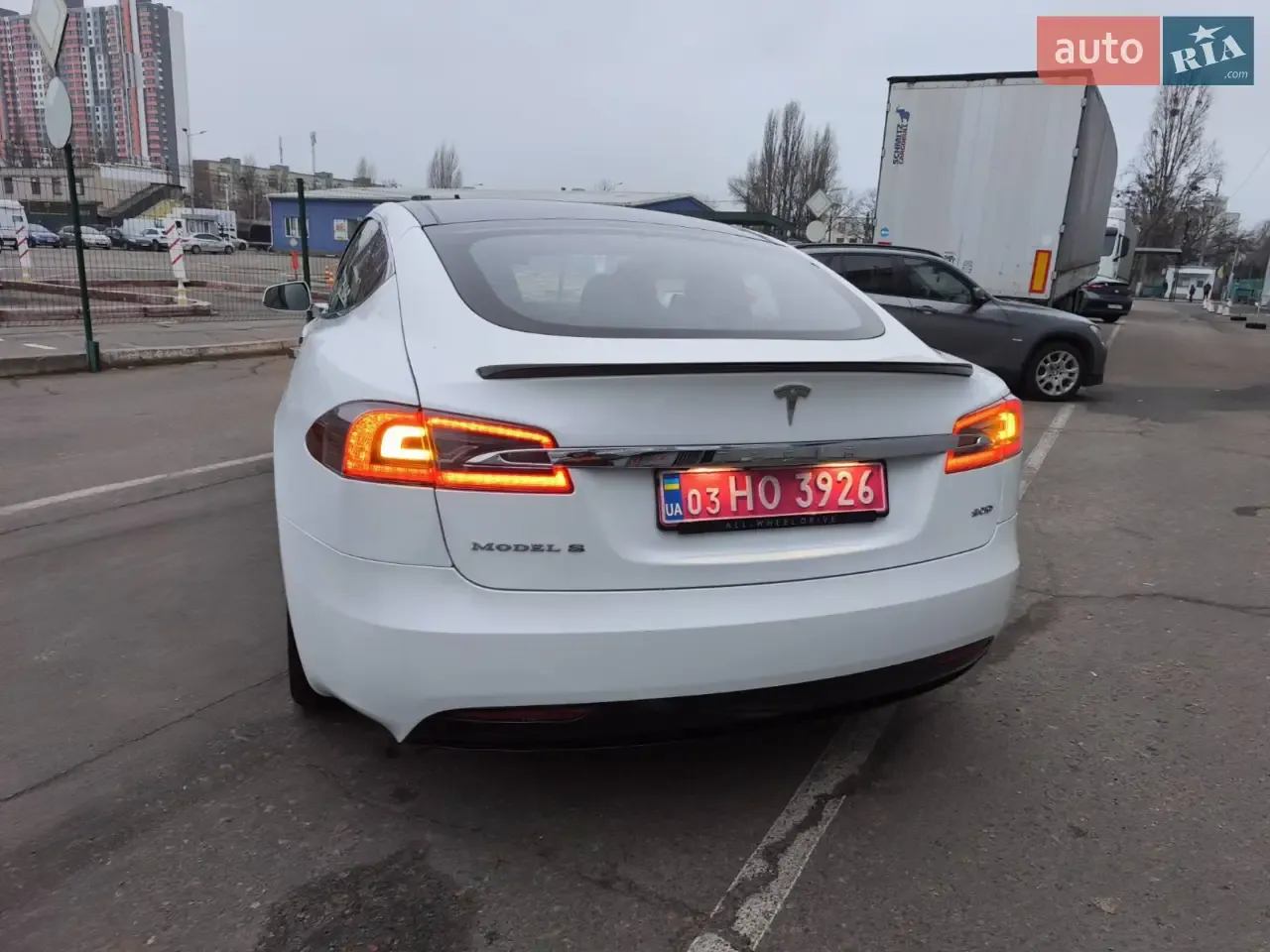 Tesla Model S 2018 photo 4