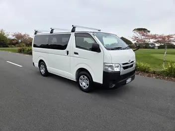 Toyota Hiace 2021 photo 2