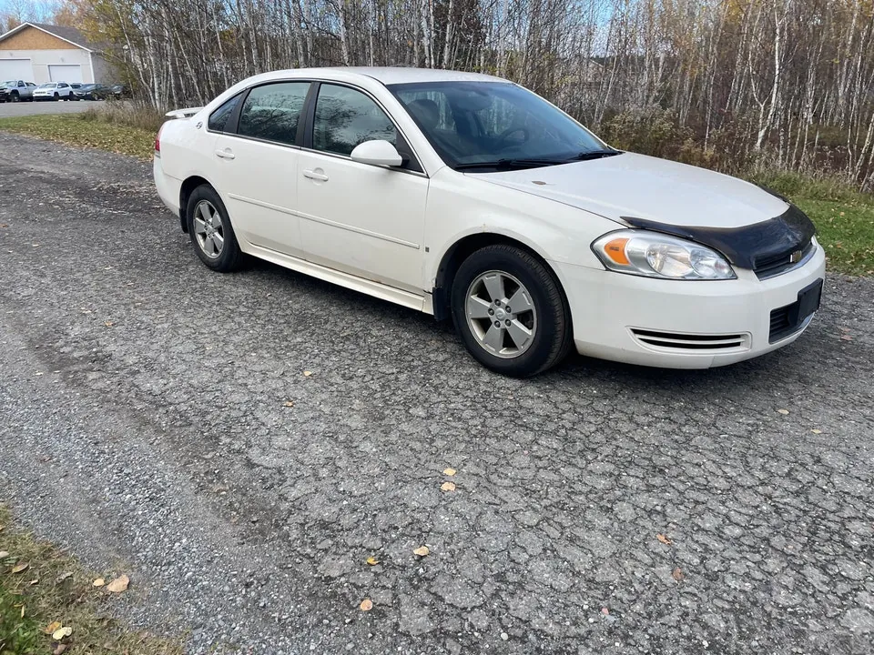 Chevrolet Impala 2009 photo 2