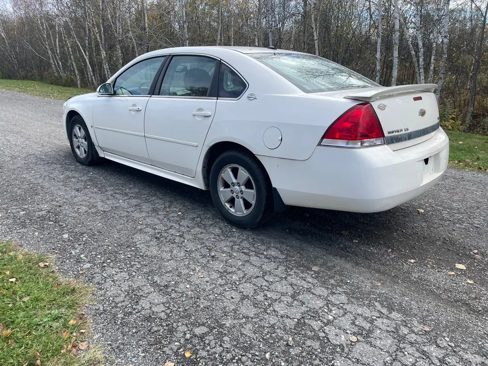 Chevrolet Impala 2009 photo 3