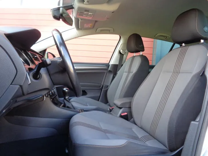 Volkswagen Golf 2017 photo 2