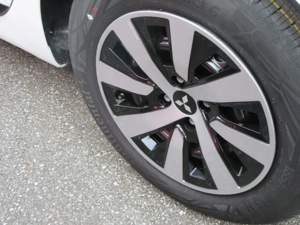 Mitsubishi Colt 2025 photo 3