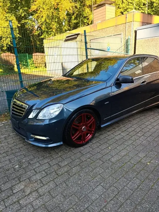 Mercedes-Benz E 200