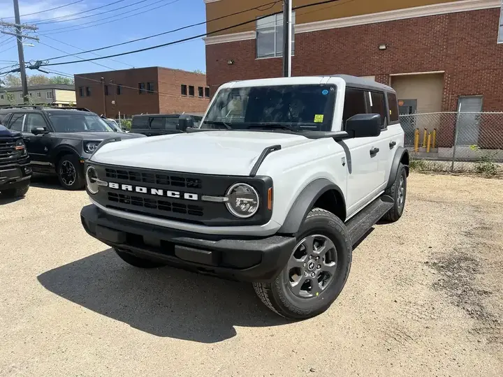 Ford Bronco 2026 photo 2