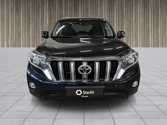 Toyota Land Cruiser 2015 photo 2