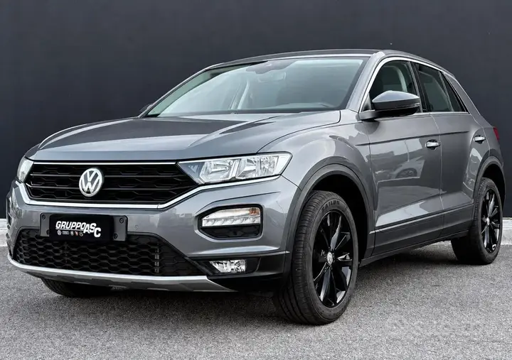 Volkswagen T-Roc 2020 photo 2