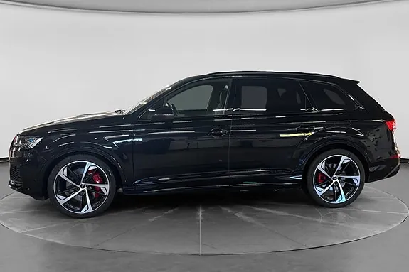 Audi Q7 2021 photo 2