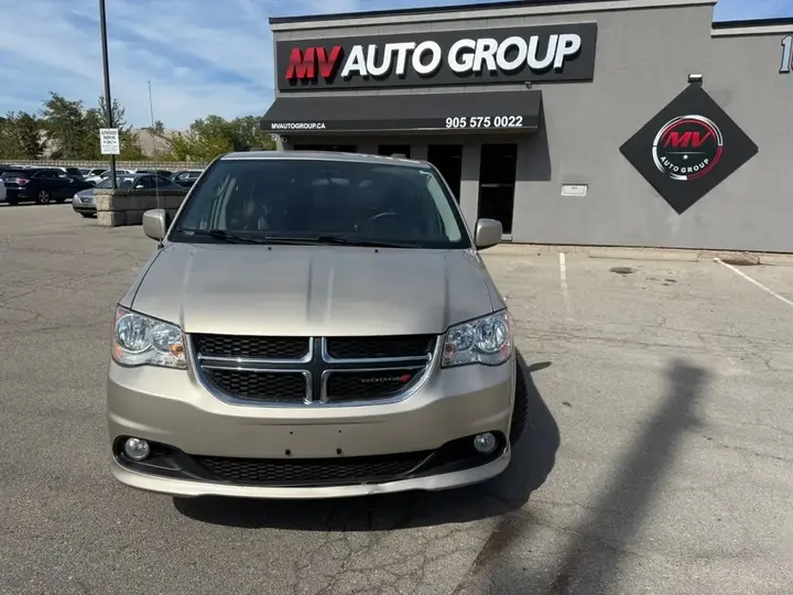 Dodge Grand Caravan 2015 photo 2