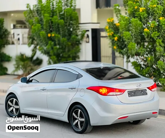 Hyundai Elantra 2012 photo 4