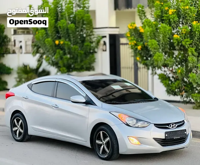 Hyundai Elantra 2012 photo 2