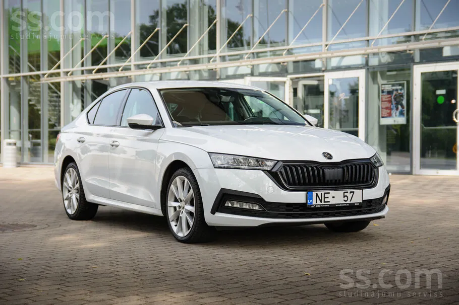 Skoda Octavia 2021 photo 2