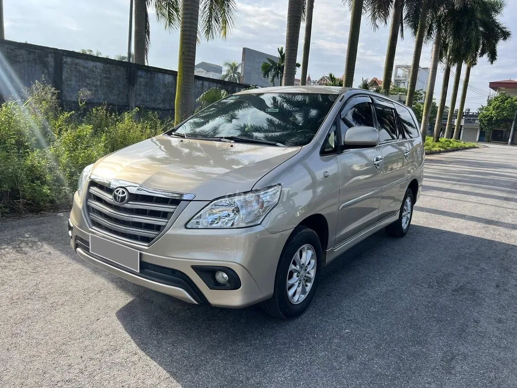 Toyota Innova 2014 photo 2