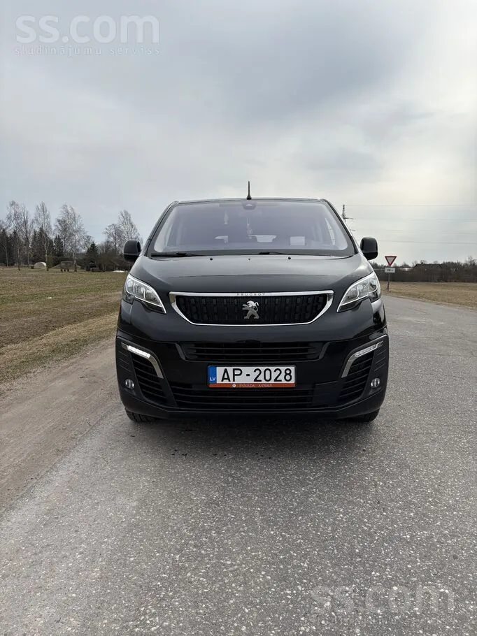 Peugeot Traveller 2017 photo 3