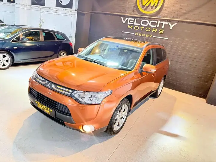 Mitsubishi Outlander 2014 photo 4