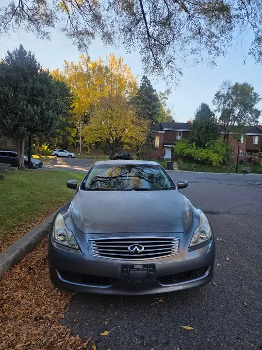 Infiniti G37X 2010 photo 3