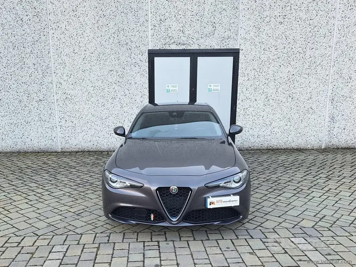 Alfa Romeo Giulia 2020 photo 2
