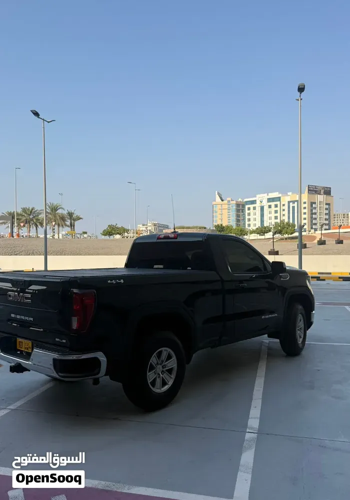 GMC Sierra 2023 photo 2
