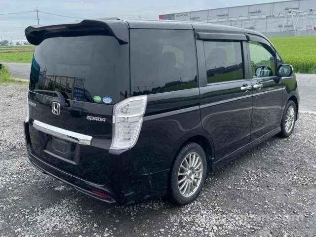 Honda Stepwagen Spada Z 2012 photo 4