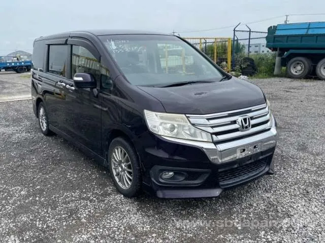 Honda Stepwagen Spada Z