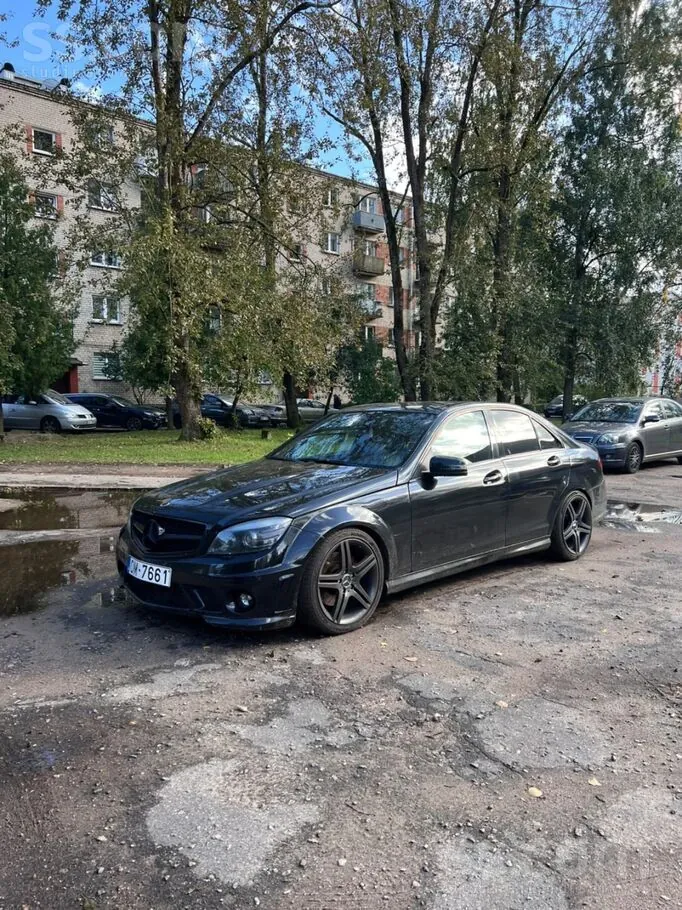 Mercedes-Benz C320
