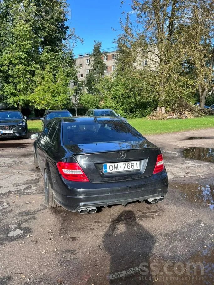 Mercedes-Benz C320 2007 photo 4